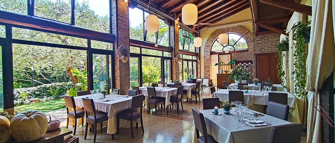 ristorante-i-ronchi-arqua-petrarca-sala1