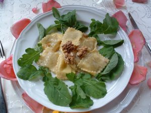 Tortelloni con noci